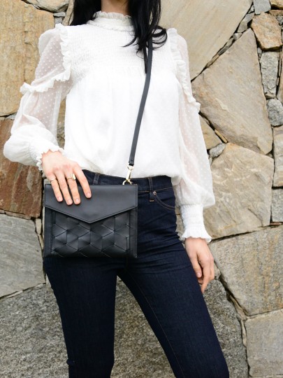 Wanderer Crossbody